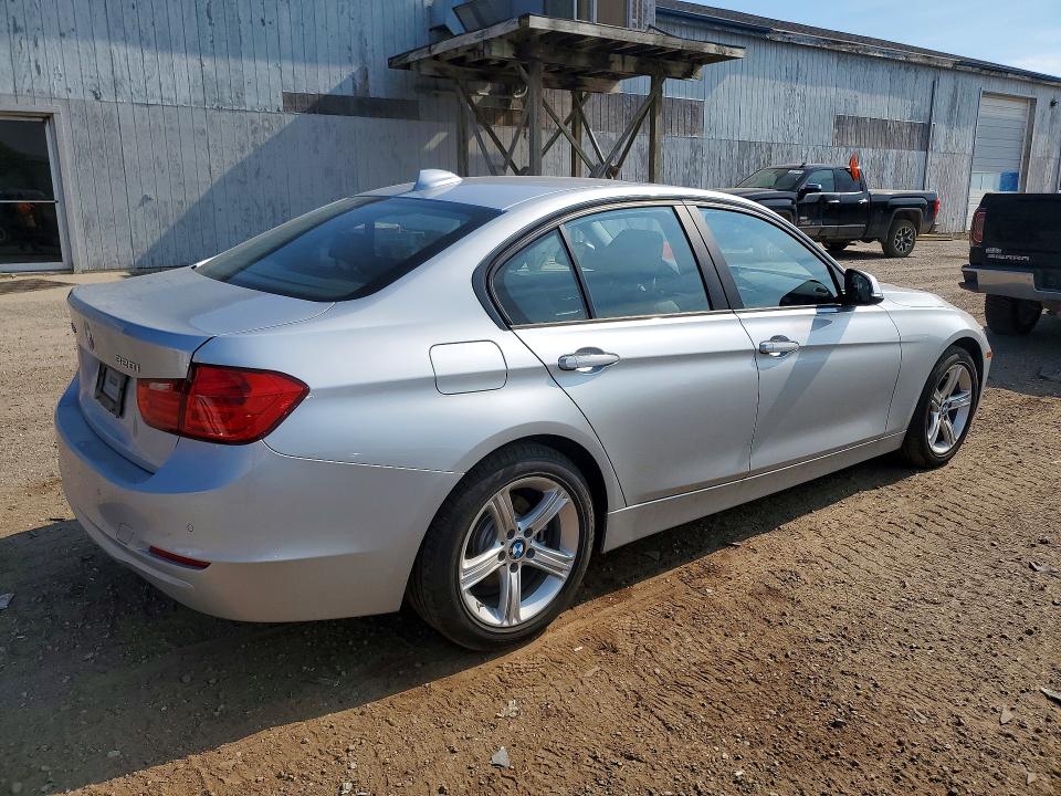 2015 BMW 3er VIN WBA3B3G59FNR87409 COPART salvage auction — FRONT END, Mi - Certificate Of Title, sold $7,200 on 2026-08-19 (photo 3)