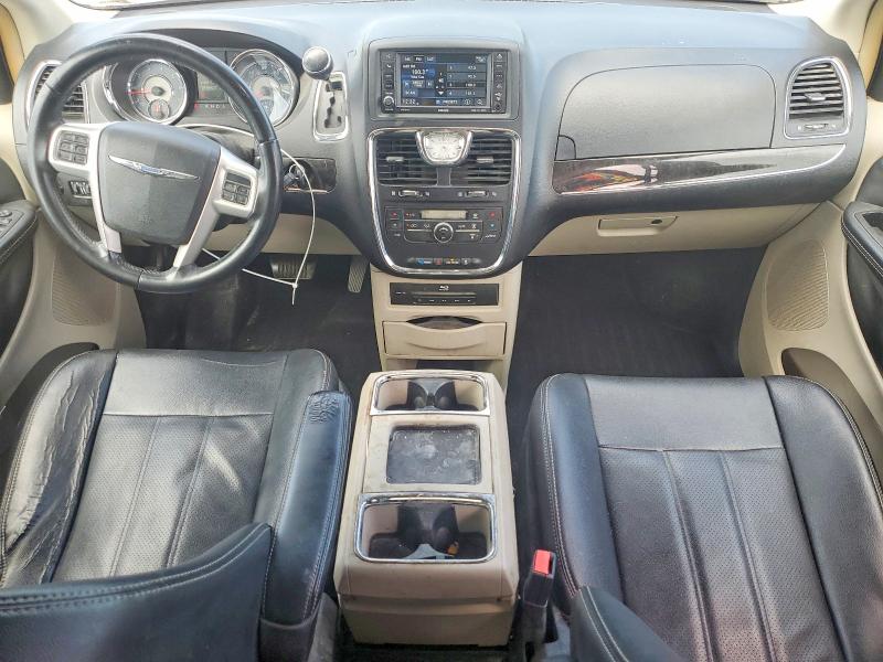 2015 Chrysler Voyager VIN 2C4RC1CG0FR561889 COPART salvage auction — MINOR DENT/SCRATCHES, Ia - Certificate Of Title, sold $725 on 2026-07-31 (photo 8)