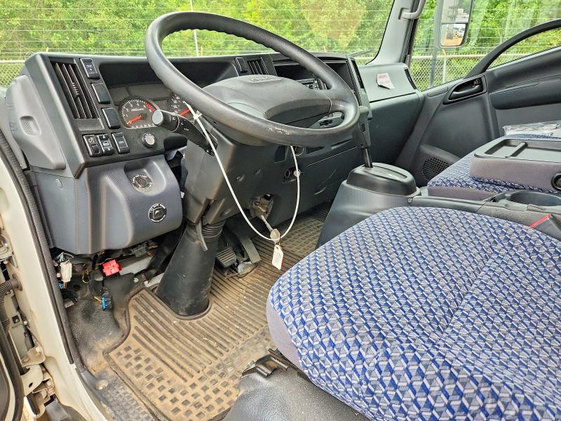 2023 Isuzu Npr hd VIN 54DC4W1D0PS200098 COPART salvage auction — MINOR DENT/SCRATCHES, Al - Certificate Of Title, sold $11,500 on 2026-08-04 (photo 8)