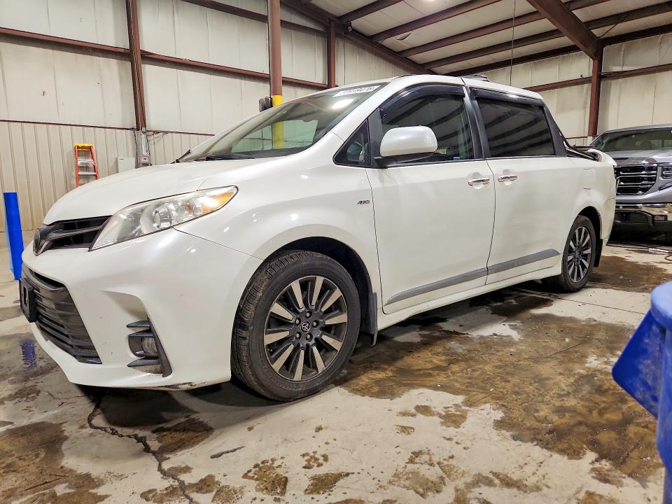 2018 Toyota Sienna VIN 5TDDZ3DC1JS194968 COPART salvage auction — ROOF, PA - CERTIFICATE OF SALVAGE, sold $3,600 on 2026-07-28 (photo 1)