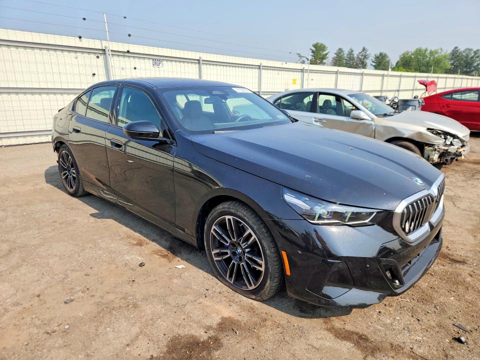 2025 BMW 5er VIN WBA53FJ01SCT27195 COPART salvage auction — REAR END, Pa - Certificate Of Salvage, sold $34,500 on 2026-08-11 (photo 4)