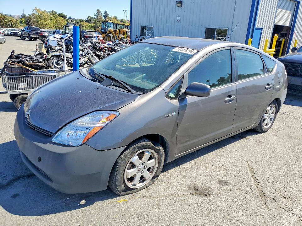 2008 Toyota Prius VIN JTDKB20U483449855 COPART salvage auction — MINOR DENT/SCRATCHES, Ca - Dis/Dlr/Exp Only Clean Title, sold $825 on 2026-07-31 (photo 1)