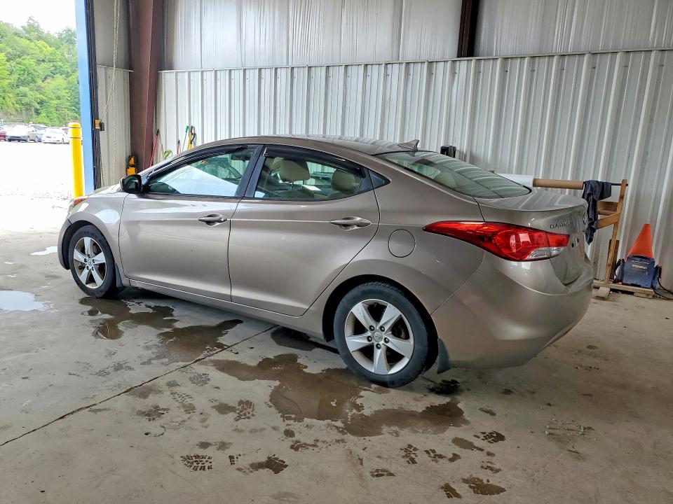 2013 Hyundai Elantra VIN 5NPDH4AE6DH257068 COPART salvage auction — NORMAL WEAR, Pa - Non Public Clean Title, sold $900 on 2026-07-29 (photo 2)