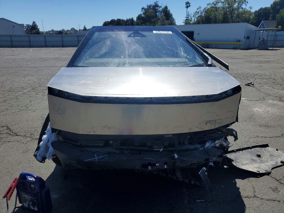 2024 Tesla Cybertruck VIN 7G2CEHED4RA050983 COPART salvage auction — FRONT END, Ca - Salvage Certificate (P), sold $22,500 on 2026-07-17 (photo 5)