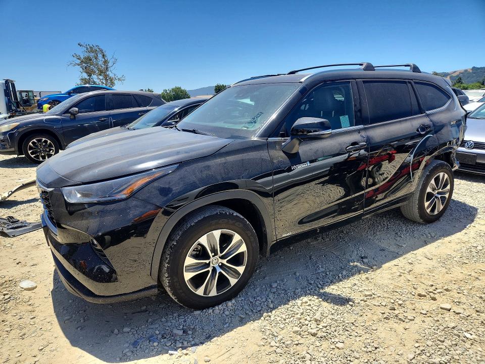 2021 Toyota Highlander hybrid VIN 5TDHBRCH8MS533574 COPART salvage auction — REAR END, Ca - Salvage Certificate, sold $8,800 on 2026-07-28 (photo 1)