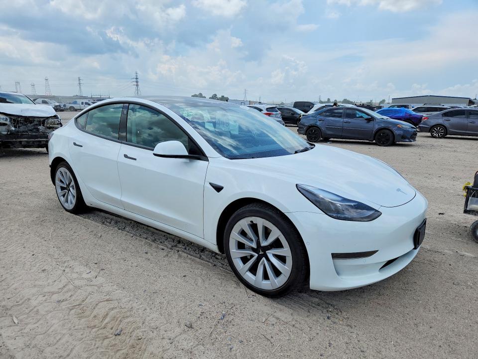 2022 Tesla Model 3 VIN 5YJ3E1EA4NF348642 COPART salvage auction — REAR END, Tx - Salvage Vehicle Title, sold $650 on 2026-07-24 (photo 4)