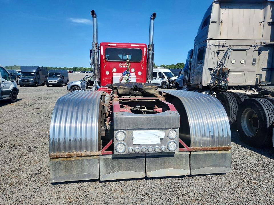 2019 Peterbilt 389 VIN 1XPXD40X9KD616670 COPART salvage auction — FRONT END, MA - CERT OF TITLE-SALVAGE, sold $41,250 on 2026-09-24 (photo 6)