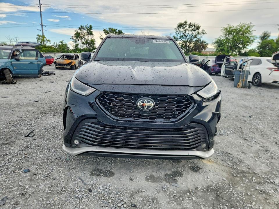 2021 Toyota Highlander VIN 5TDLZRAH6MS085716 COPART salvage auction — FRONT END, Fl - Cert Of Title Slvg Rebuildable, sold $13,600 on 2026-07-17 (photo 5)
