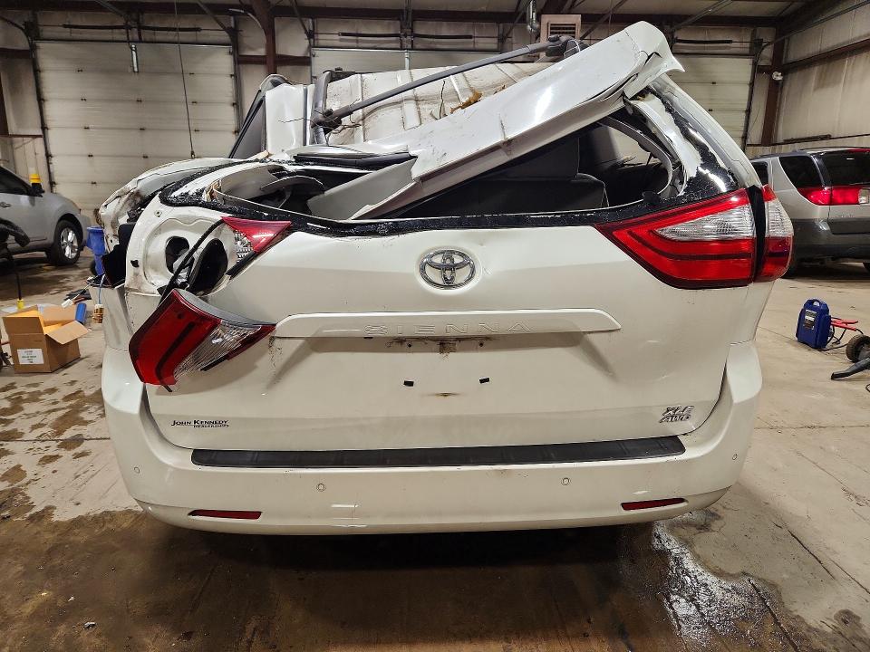2018 Toyota Sienna VIN 5TDDZ3DC1JS194968 COPART salvage auction — ROOF, PA - CERTIFICATE OF SALVAGE, sold $3,600 on 2026-07-28 (photo 6)