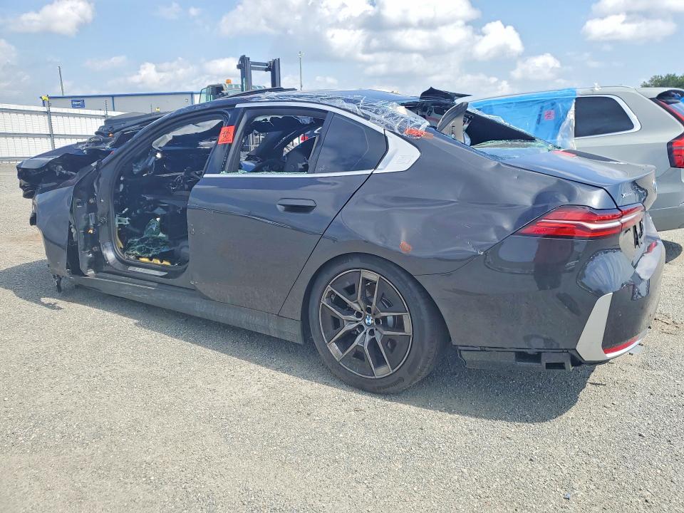 2027 BMW 5 series VIN WBA53FJ04VCY26013 COPART salvage auction — FRONT END, FL - CERTIFICATE OF DESTRUCTION, sold $2,250 on 2026-08-10 (photo 2)