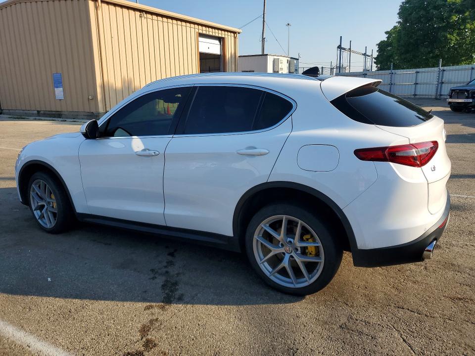 2018 Alfa romeo Stelvio VIN ZASFAKBN2J7B99712 COPART salvage auction — MINOR DENT/SCRATCHES, OH - CERTIFICATE OF TITLE (P), sold $7,000 on 2026-07-29 (photo 2)