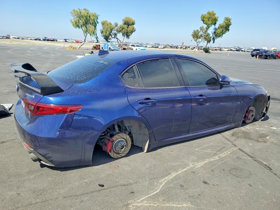 2017 Alfa romeo Giulia VIN ZARFAEBN8H7535664 COPART salvage auction — VANDALISM, CA - SALVAGE CERTIFICATE, sold $1,800 on 2026-07-27 (photo 3)