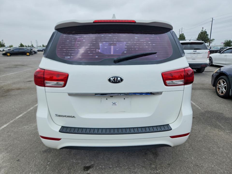 2016 Kia SEDONA VIN KNDMA5C15G6112087 COPART salvage auction — NORMAL WEAR, Ca - Dis/Dlr/Exp Only Clean Title, sold $1,050 on 2026-07-28 (photo 6)