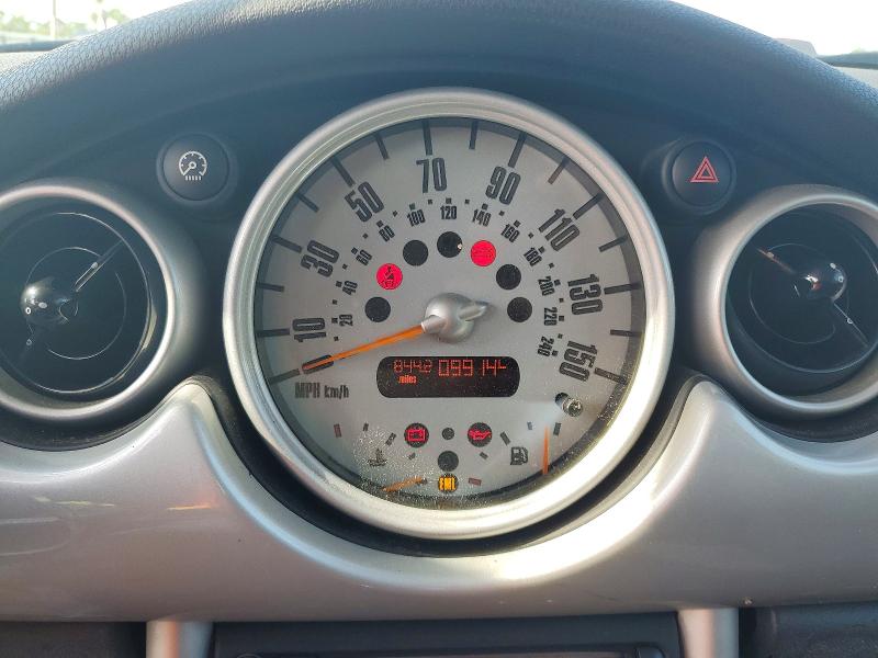 2002 Mini Cooper VIN WMWRC334X2TC37790 COPART salvage auction — FRONT END, FL - CERT OF TITLE SLVG REBUILDABLE, sold $225 on 2026-08-19 (photo 9)
