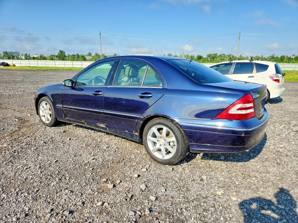 2006 Mercedes-benz C class VIN WDBRF92J96F823630 COPART salvage auction — SIDE, ON - PERMIT NO BRAND - UNFIT, sold $375 on 2026-07-28 (photo 2)
