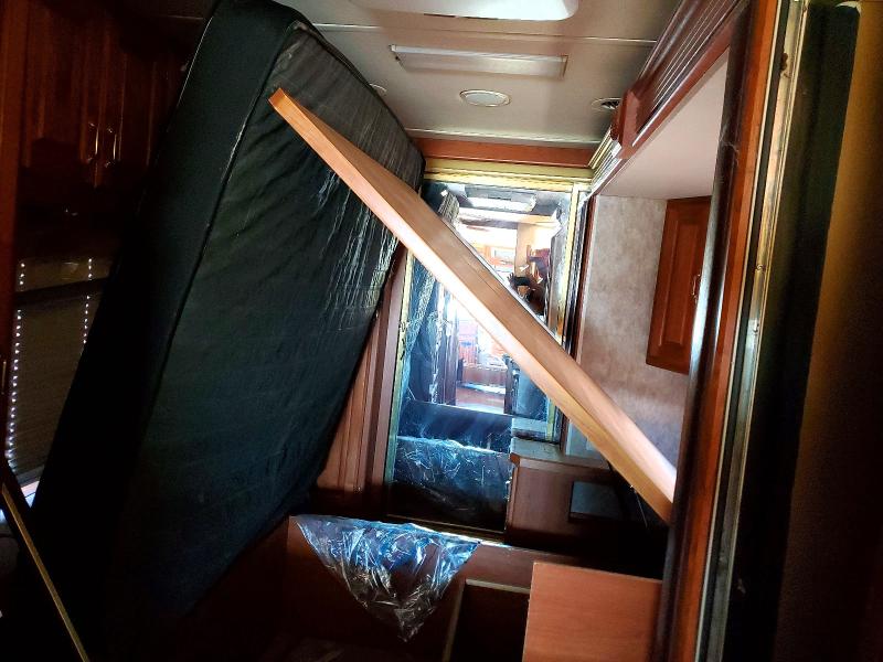 2006 Holiday rambler Monocoque VIN 1RF51474061037080 COPART salvage auction — NORMAL WEAR, DV, sold $10,850 on 2026-09-08 (photo 6)