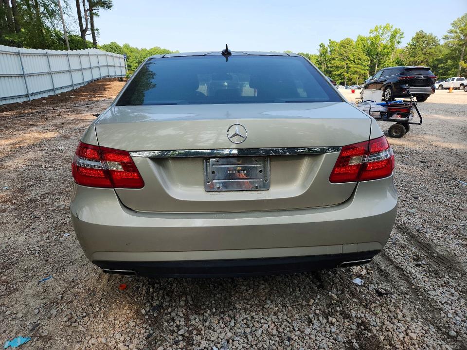 2011 Mercedes-benz E-klasse VIN WDDHF8HB7BA348323 COPART salvage auction — MINOR DENT/SCRATCHES, Ny - Dealer Only Clean Title, sold $250 on 2026-08-07 (photo 6)