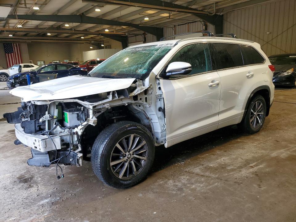 2017 Toyota Highlander VIN 5TDJZRFH7HS429625 COPART salvage auction — FRONT END, Pa - Certificate Of Salvage, sold $7,500 on 2026-07-29 (photo 1)