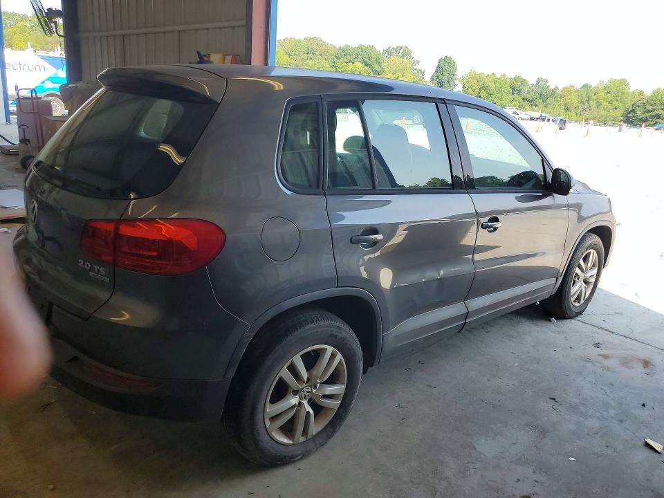 2014 Volkswagen Tiguan VIN WVGBV3AX1EW605250 COPART salvage auction — VANDALISM, NC - DEALER ONLY CLEAN TITLE, sold $375 on 2026-07-29 (photo 3)