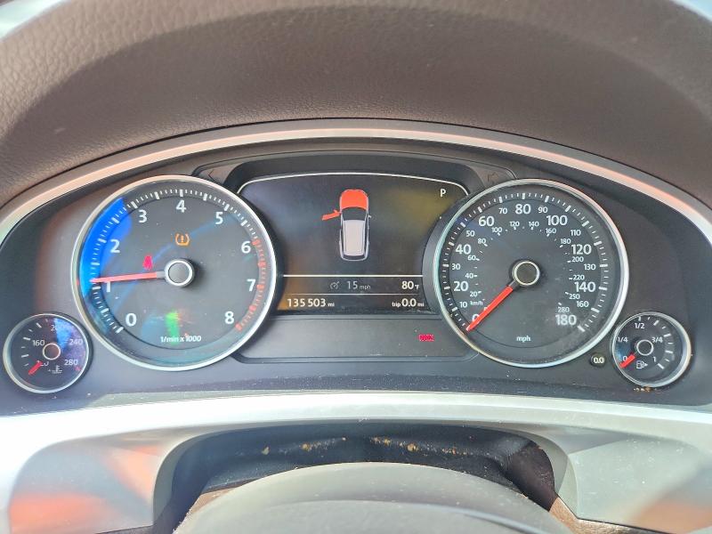2011 Volkswagen Touareg VIN WVGFF9BP4BD005930 COPART salvage auction — WATER/FLOOD, NJ - CERT OF TITLE-SALVAGE FLOOD, sold $375 on 2026-08-11 (photo 9)
