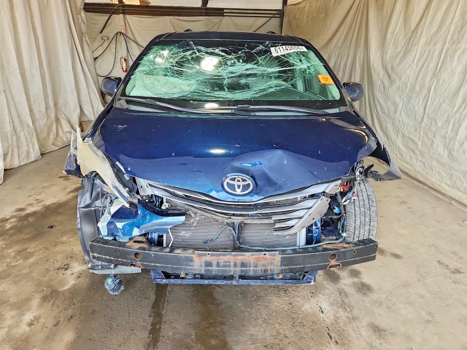 2011 Toyota Sienna VIN 5TDYK3DCXBS145419 COPART salvage auction — FRONT END, PA - CERTIFICATE OF SALVAGE, sold $575 on 2026-07-30 (photo 5)