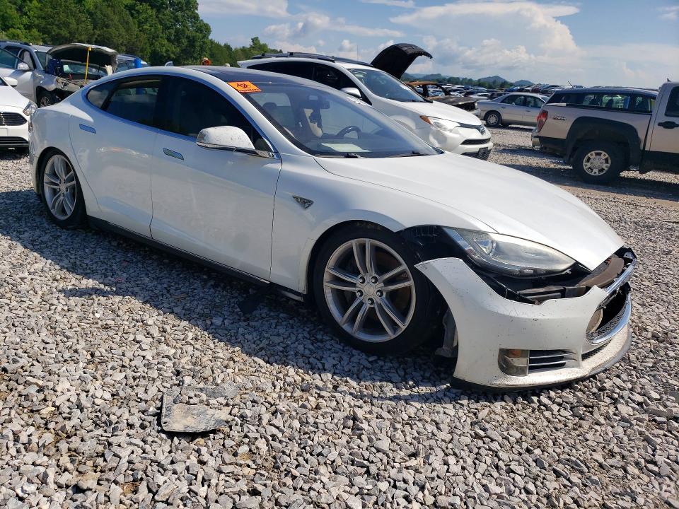2013 Tesla Model s VIN 5YJSA1DP7DFP06103 COPART salvage auction — FRONT END, TN - CERTIFICATE OF TITLE, sold $2,500 on 2026-07-25 (photo 4)