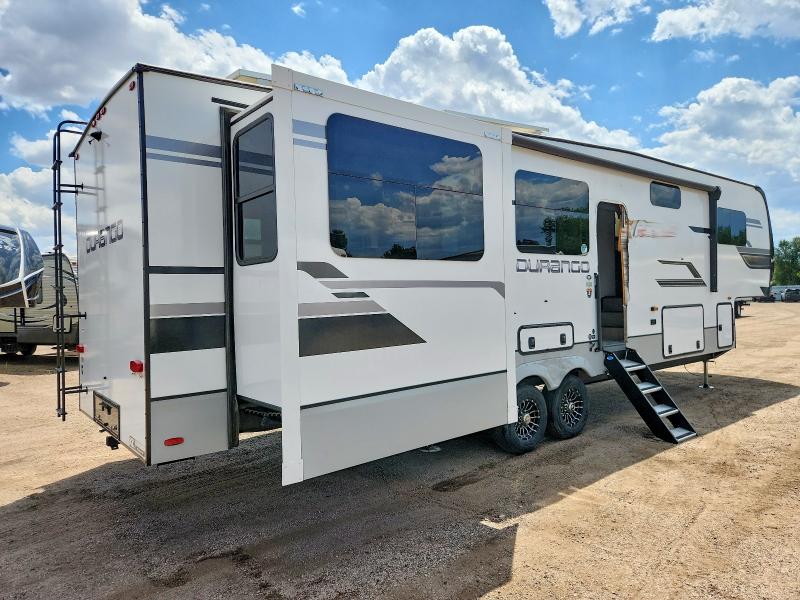 2025 Kz Durango VIN 4EZFD3821S6107367 COPART salvage auction — SIDE, CO - PUBLIC - SALVAGE TITLE, sold $23,200 on 2026-08-31 (photo 4)