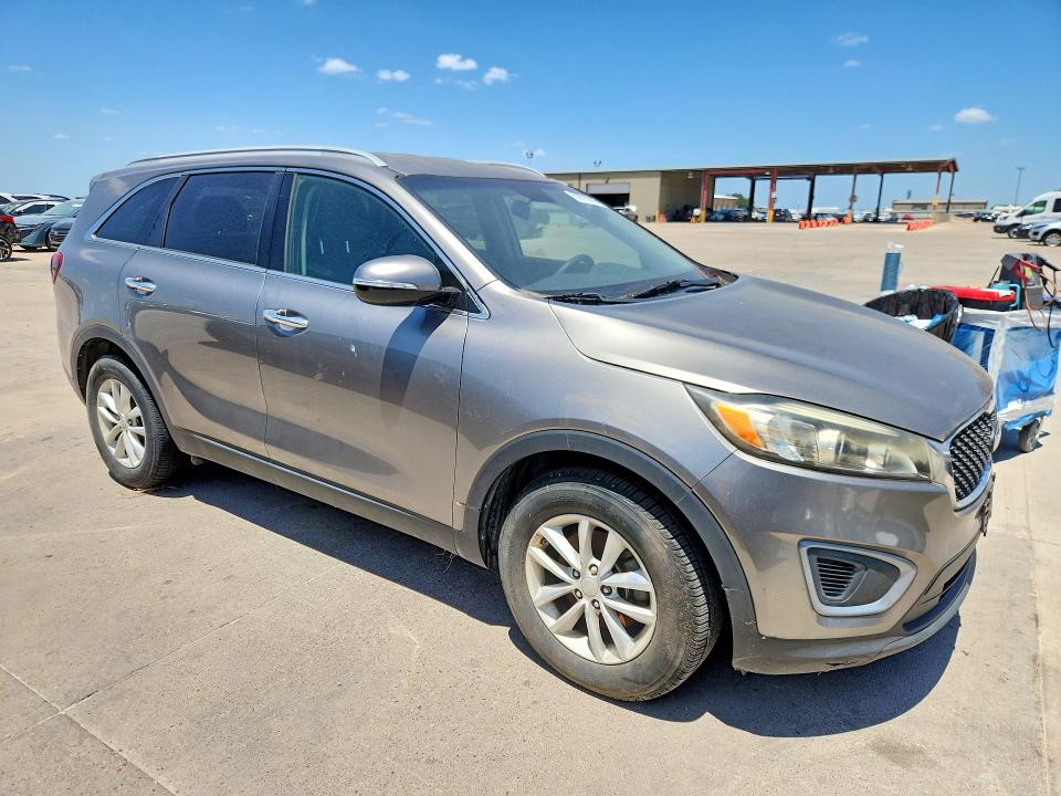 2016 Kia Sorento VIN 5XYPG4A38GG026330 COPART salvage auction — MECHANICAL, TX - CERTIFICATE OF TITLE, sold $1,450 on 2026-07-13 (photo 4)