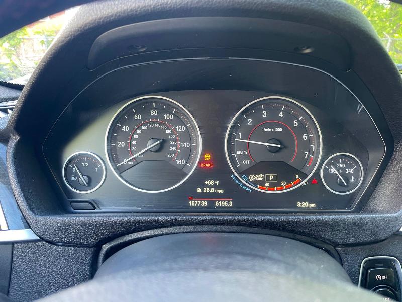 2018 BMW 3er VIN WBA8D9G58JNU71313 COPART salvage auction — NORMAL WEAR, Nh - Certificate Of Title (P), sold $4,200 on 2026-08-03 (photo 8)