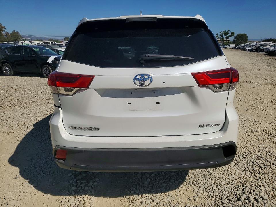 2018 Toyota Highlander VIN 5TDJZRFH3JS842129 COPART salvage auction — SIDE, Ca - Salvage Certificate, sold $7,800 on 2026-07-28 (photo 6)