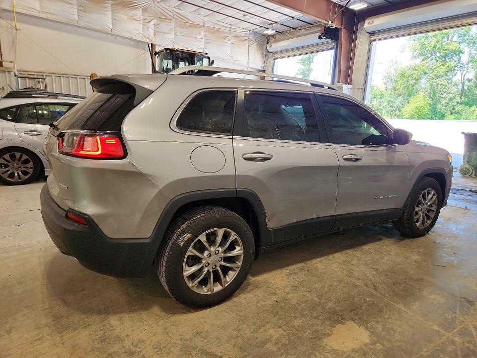 2019 Jeep VIN 1C4PJLLX6KD206120 COPART salvage auction — FRONT END, Wi - Certificate Of Title, sold $1,550 on 2026-07-22 (photo 3)