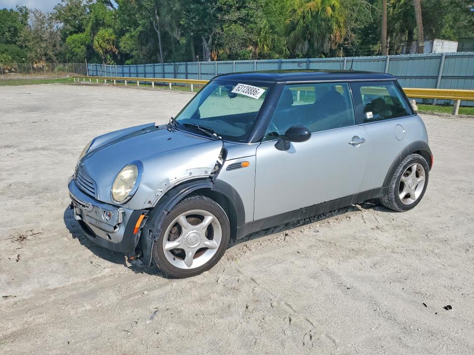 2002 Mini Cooper VIN WMWRC334X2TC37790 COPART salvage auction — FRONT END, FL - CERT OF TITLE SLVG REBUILDABLE, sold $225 on 2026-08-19 (photo 1)