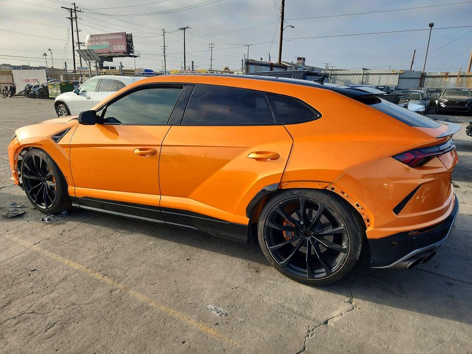 2022 Lamborghini Urus VIN ZPBUA1ZL2NLA21237 COPART salvage auction — ALL OVER, TX - DIS/DLR/EXP ONLY SALVAGE TITLE, sold $13,300 on 2026-08-03 (photo 2)