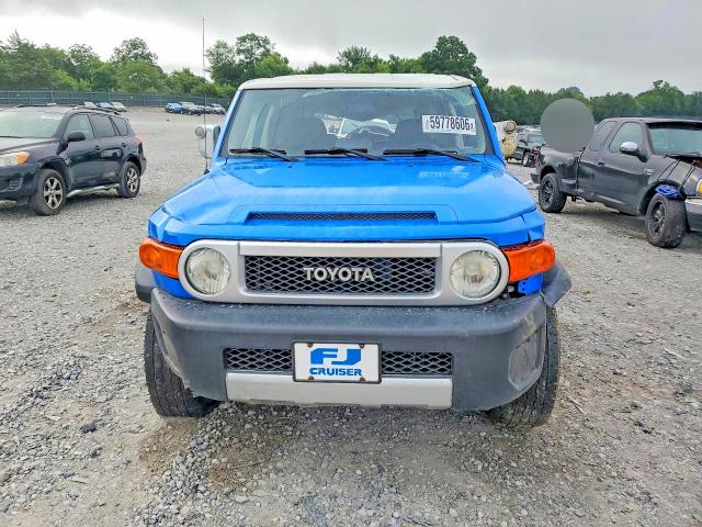 2007 Toyota Fj cruiser VIN JTEBU11F170016168 COPART salvage auction — ROLLOVER, Tn - Salvage Certificate, sold $1,550 on 2026-07-28 (photo 5)