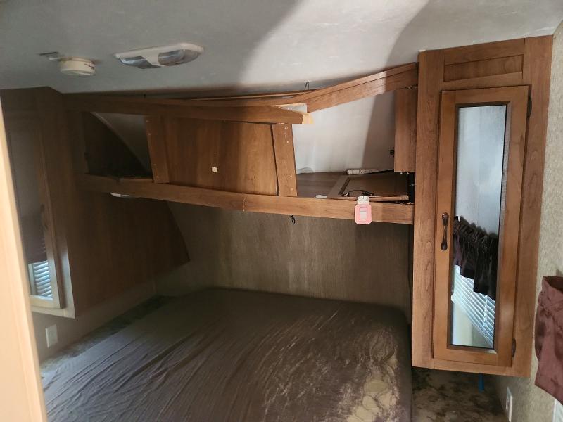 2014 Foresriver VIN 5ZT2CASBXEA018543 COPART salvage auction — ROOF, PA - CERTIFICATE OF SALVAGE, sold $600 on 2026-07-23 (photo 5)