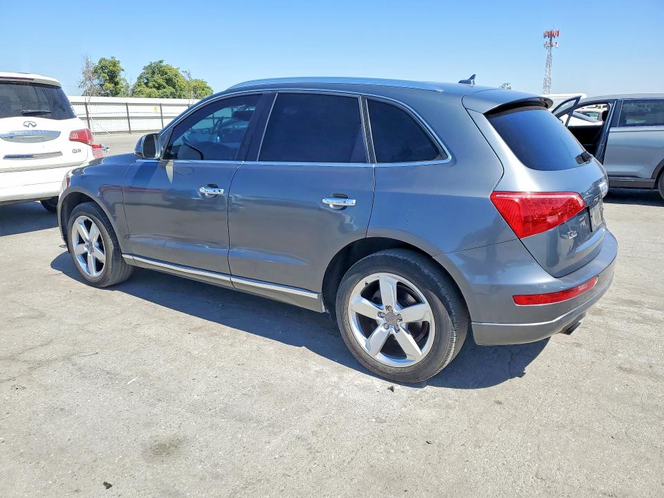 2012 Audi Q5 VIN WA1LFAFP9CA015773 COPART salvage auction — MINOR DENT/SCRATCHES, Ca - Dis/Dlr/Exp Only Clean Title, sold $325 on 2026-07-24 (photo 2)