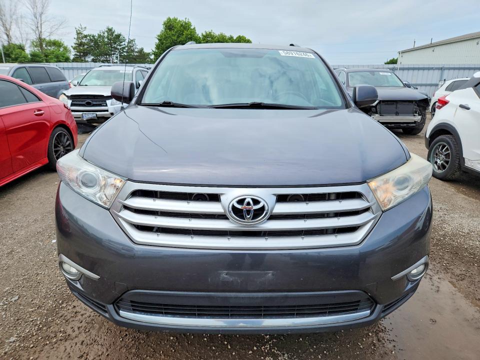 2013 Toyota Highlander VIN 5TDZA3EH4DS032733 COPART salvage auction — REAR END, ON - PERMIT NO BRAND - UNFIT, sold $775 on 2026-07-21 (photo 5)