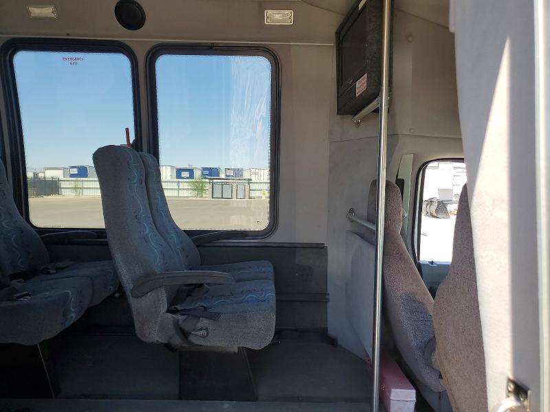 2011 Ford Econoline VIN 1FDXE4FS6BDB04760 COPART salvage auction — SIDE, AZ - CERTIFICATE OF TITLE, sold $7,000 on 2026-07-29 (photo 6)