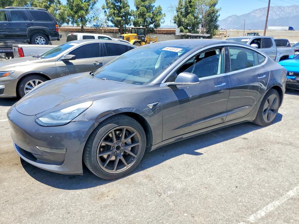 2018 Tesla Model 3 VIN 5YJ3E1EAXJF059176 COPART salvage auction — MINOR DENT/SCRATCHES, Ca - Salvage Certificate, sold $5,800 on 2026-07-16 (photo 1)