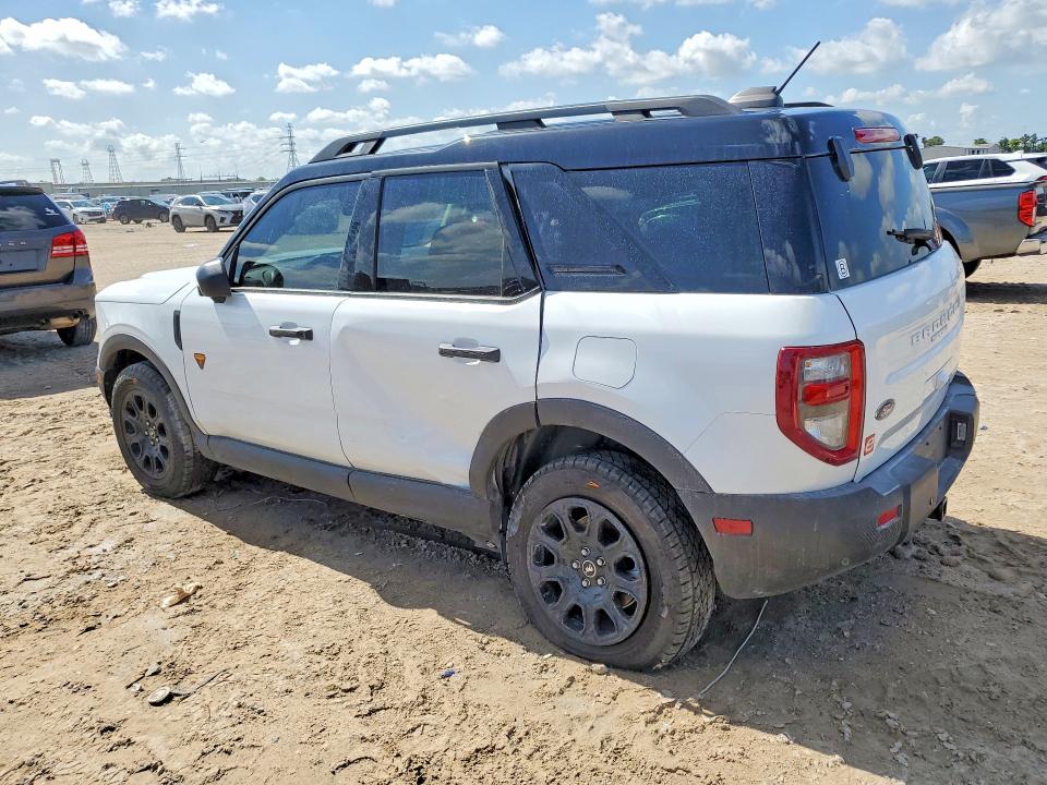 2025 Ford Bronco sport VIN 3FMCR9DA4SRF07900 COPART salvage auction — SIDE, Tx - Salvage Vehicle Title, sold $9,200 on 2026-08-18 (photo 2)