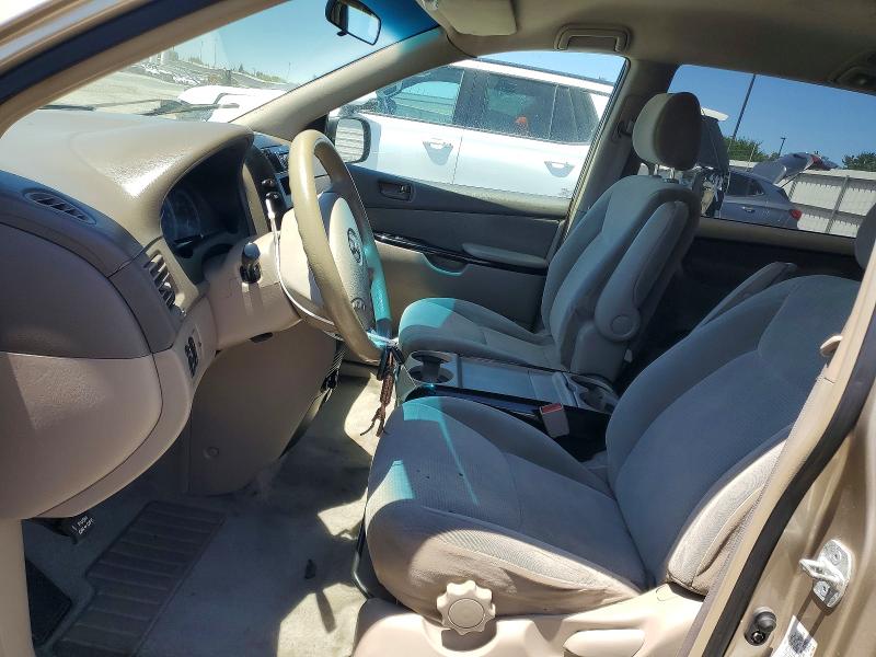 2004 Toyota Sienna VIN 5TDZA23C24S106636 COPART salvage auction — REAR END, CA - SALVAGE CERTIFICATE, sold $400 on 2026-07-28 (photo 7)