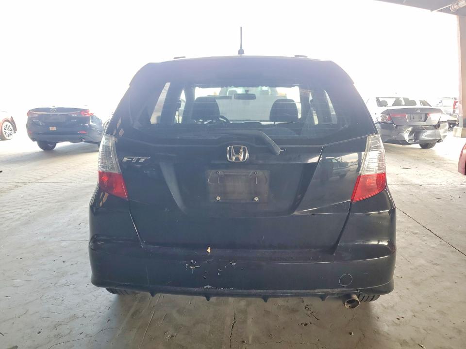 2009 Honda Fit VIN JHMGE88419S018741 COPART salvage auction — MINOR DENT/SCRATCHES, Ca - Dis/Dlr/Exp Only Clean Title, sold $825 on 2026-07-30 (photo 6)