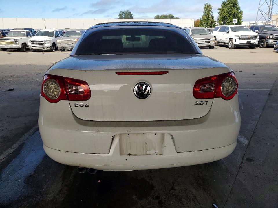 2009 Volkswagen Eos VIN WVWFA71F99V015423 COPART salvage auction — MINOR DENT/SCRATCHES, Ca - Dis/Dlr/Exp Only Clean Title, sold $100 on 2026-08-04 (photo 6)