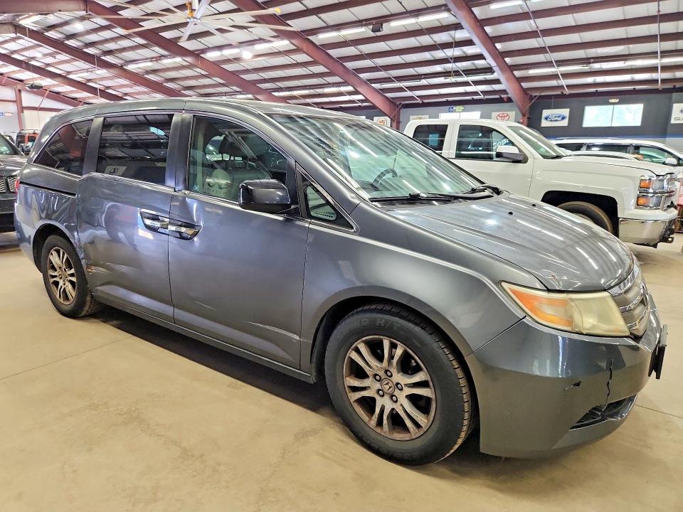 2012 Honda Odyssey VIN 5FNRL5H6XCB050690 COPART salvage auction — SIDE, MA - CERTIFICATE OF TITLE (P), sold $2,100 on 2026-07-21 (photo 4)