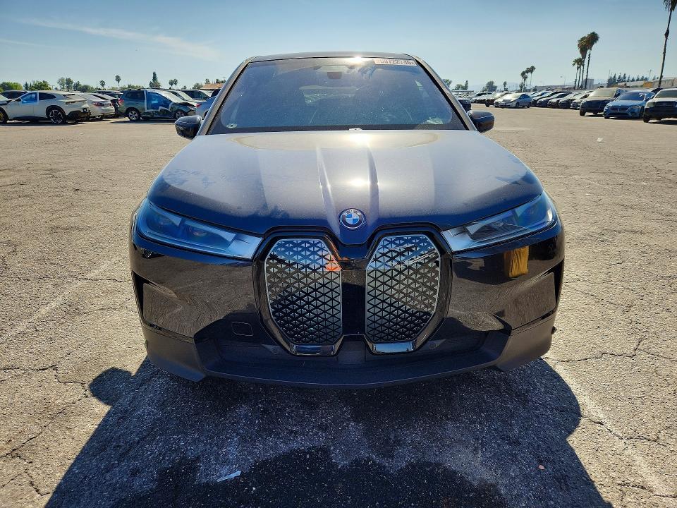 2023 BMW Ix VIN WB523CF0XPCL26319 COPART salvage auction — UNDERCARRIAGE, Ca - Salvage Certificate, sold $17,400 on 2026-08-28 (photo 5)