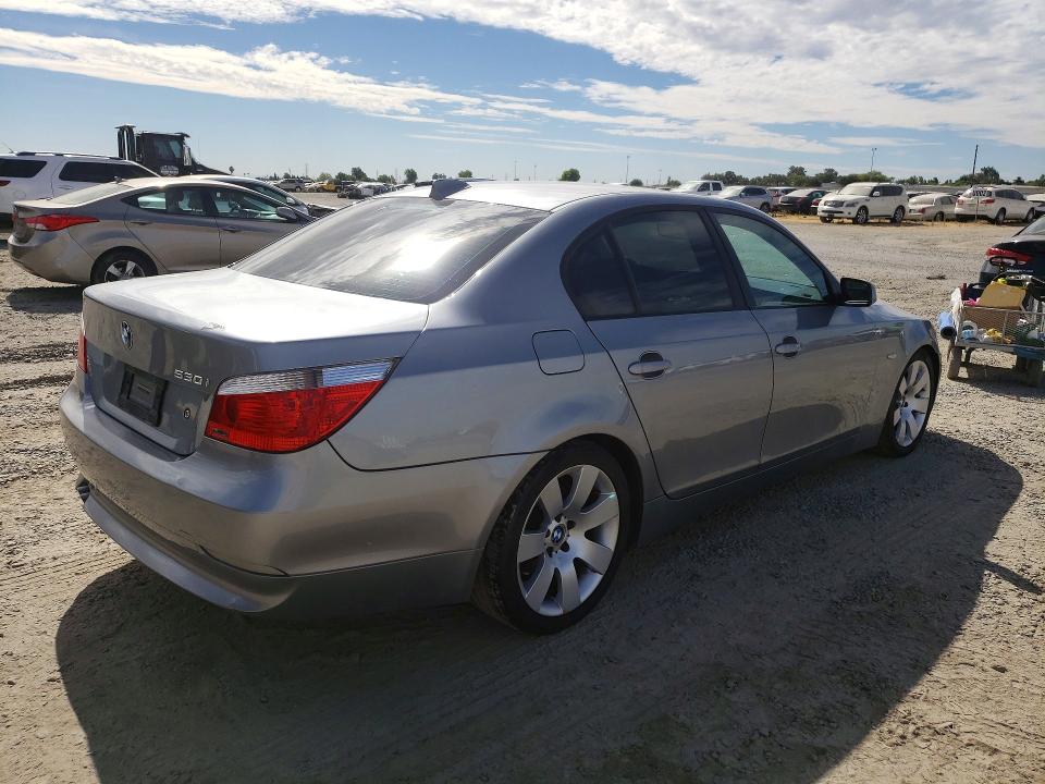 2007 BMW 5 series VIN WBANE73547CM53194 COPART salvage auction — MINOR DENT/SCRATCHES, Ca - Dis/Dlr/Exp Only Clean Title (P), sold $300 on 2026-07-28 (photo 3)