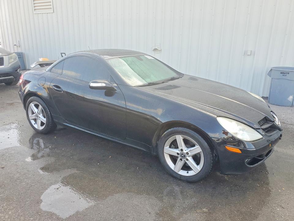2007 Mercedes-benz Slk-class VIN WDBWK54F07F134240 COPART salvage auction — MINOR DENT/SCRATCHES, TX - BONDED TITLE - CLEAN, sold $700 on 2026-07-29 (photo 4)