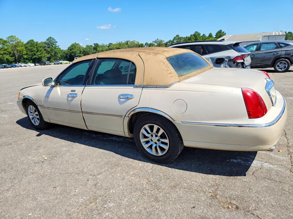 2000 Lincoln TOWN CAR VIN 1LNHM83W7YY765303 COPART salvage auction — MINOR DENT/SCRATCHES, AL - CERTIFICATE OF TITLE (P), sold $225 on 2026-07-29 (photo 2)