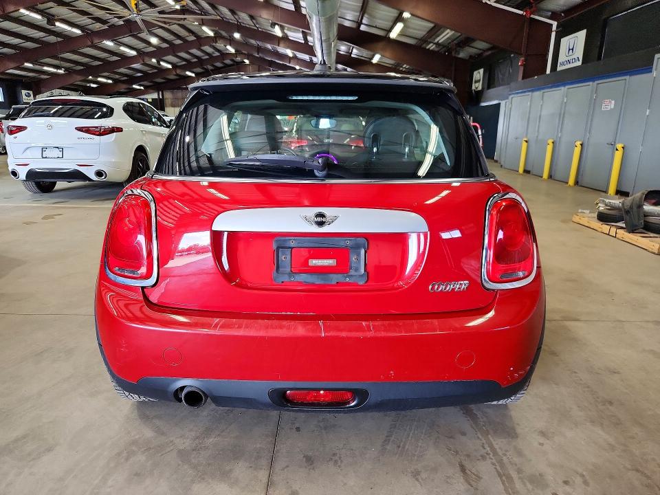 2015 Mini Cooper VIN WMWXM5C55F3A97341 COPART salvage auction — MINOR DENT/SCRATCHES, ME - CERTIFICATE OF TITLE (P), sold $2,350 on 2026-07-27 (photo 6)