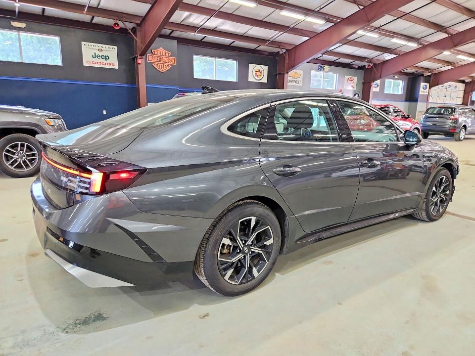 2025 Hyundai Sonata VIN KMHL64JA2SA478777 COPART salvage auction — FRONT END, Wi - Certificate Of Title (P), sold $7,200 on 2026-07-20 (photo 3)